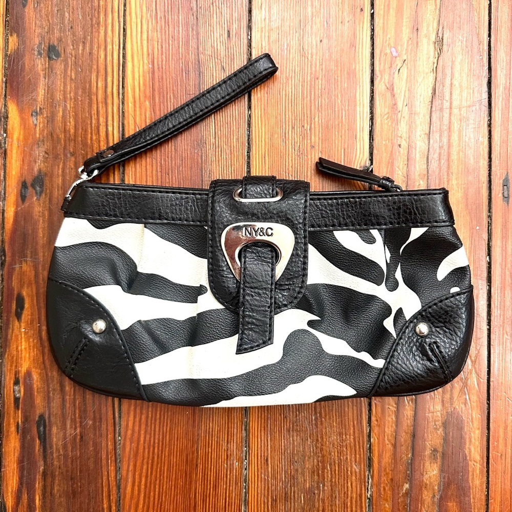 Vintage 2000s New York & Co. black & white zebra wristlet
